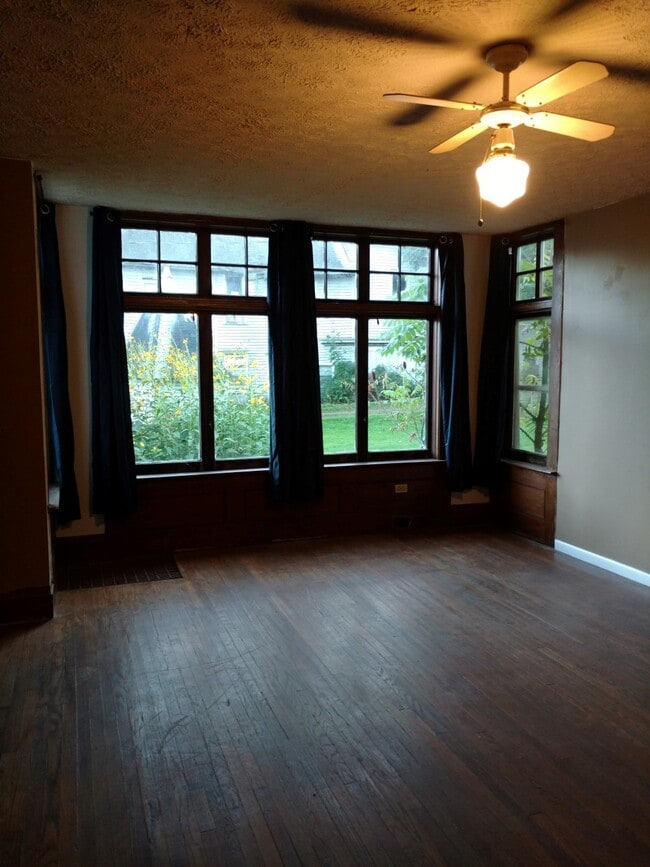 Photo - 939 NY-8 Unit B