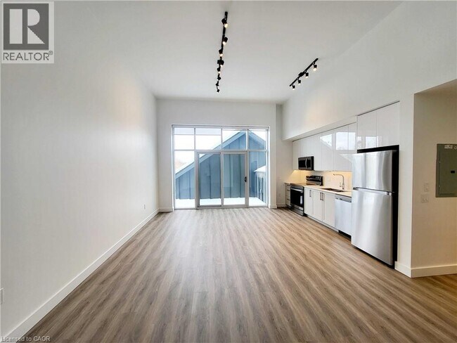 Photo - 75 Huron St Unit 202