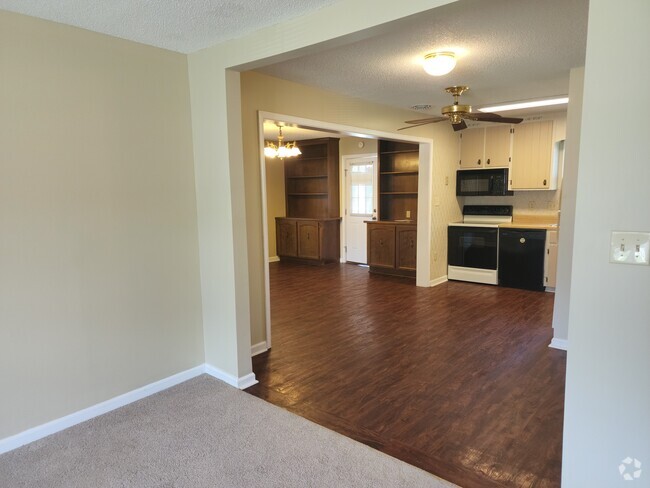 Building Photo - 6067 W Donnagail Dr Rental