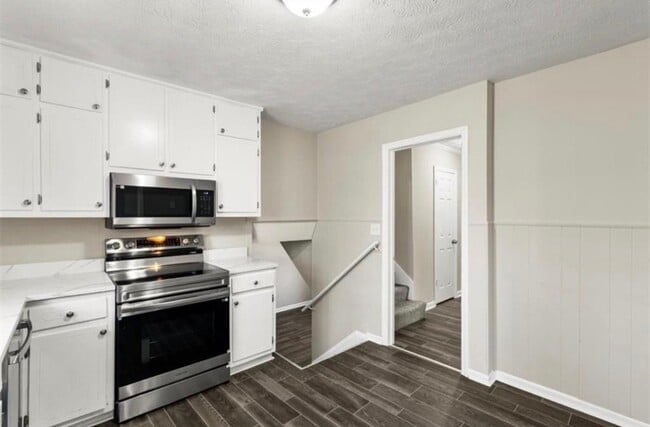 Photo - 3800 Leisure Ln