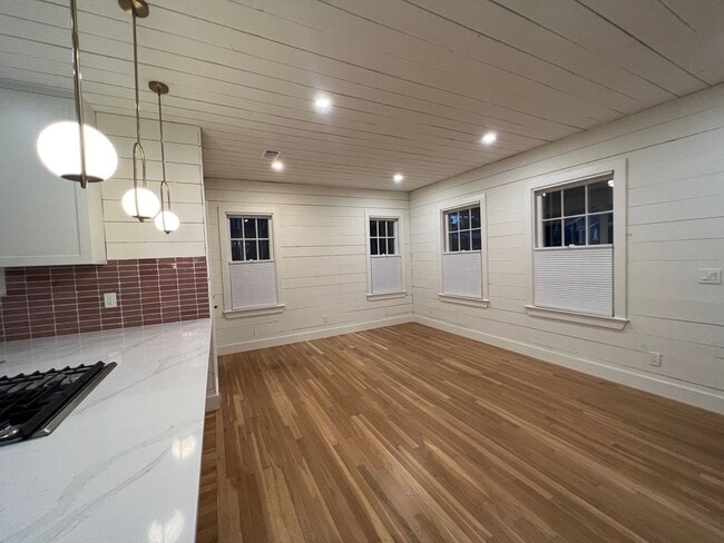 Photo - Harris Duplex Unit 701