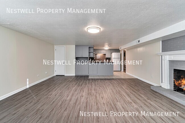 Photo - 1420 Spring Ln Unit B