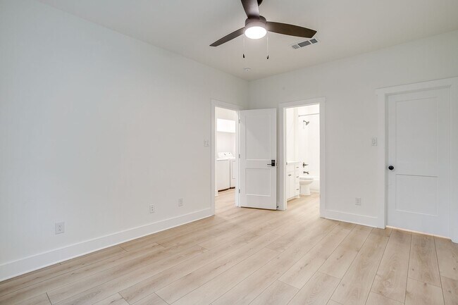 Photo - 2843 Forest Park Blvd Unit For Applications