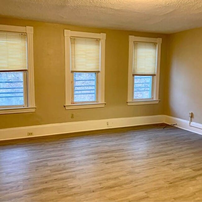 Photo - 2602 Spring Garden Ave Unit 2600 Fl 2 Rm 1