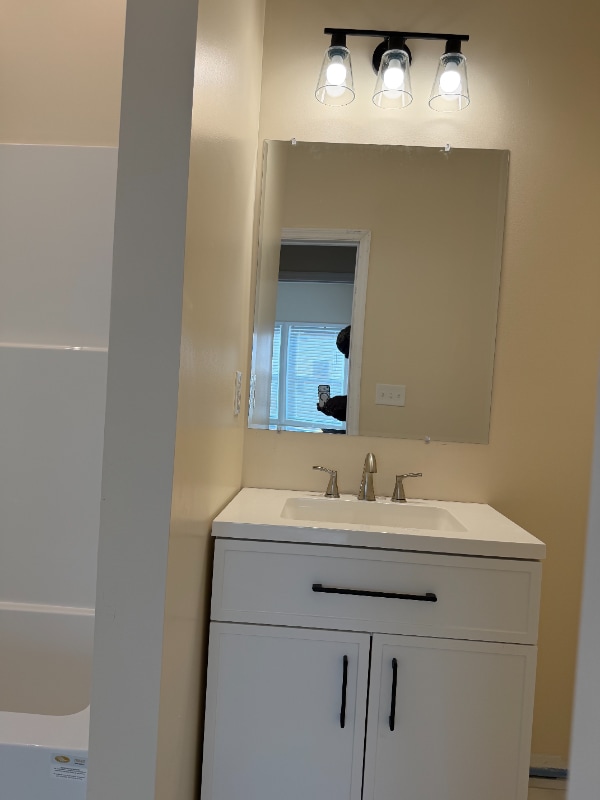 Photo - 204 Hutchinson Ln