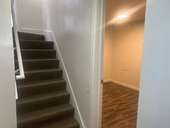 Photo - Vine1757 Unit #1