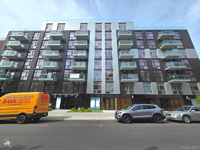 Building Photo - 65-18 Austin St Unit 7E