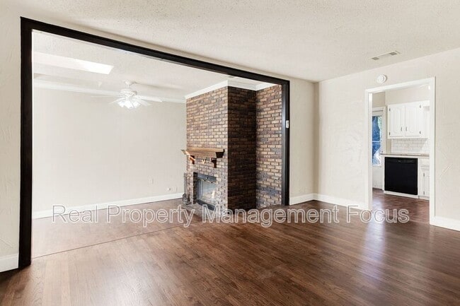 Photo - 1725 Brake Dr