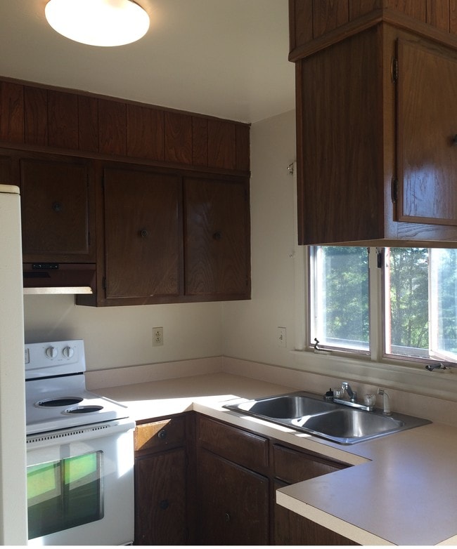 Kitchen - Hycliff Apartments