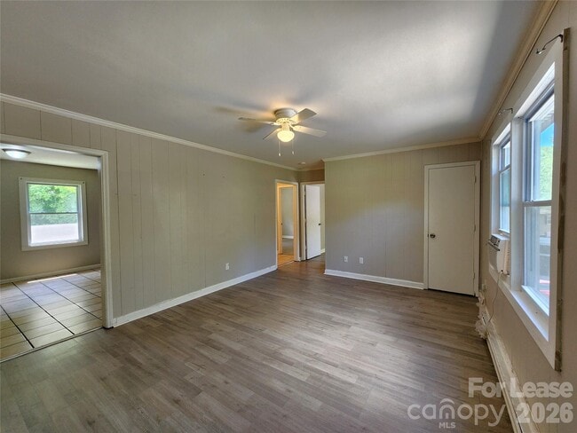 Photo - 667 Faith Dr SW