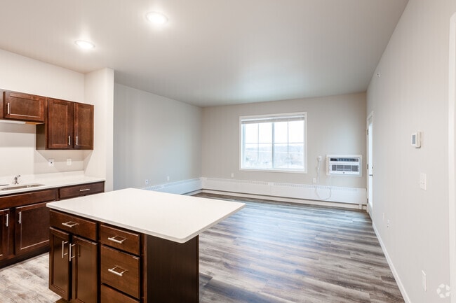1BR, 1BA - 699SF - Living Room