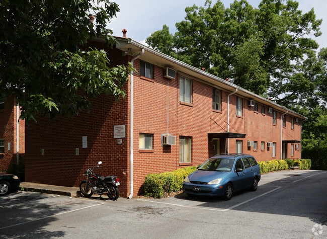 Greenwood Apartments - Greenwood Apartments