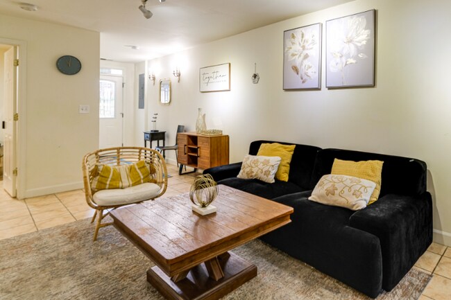 Photo - 4316 4th St NW