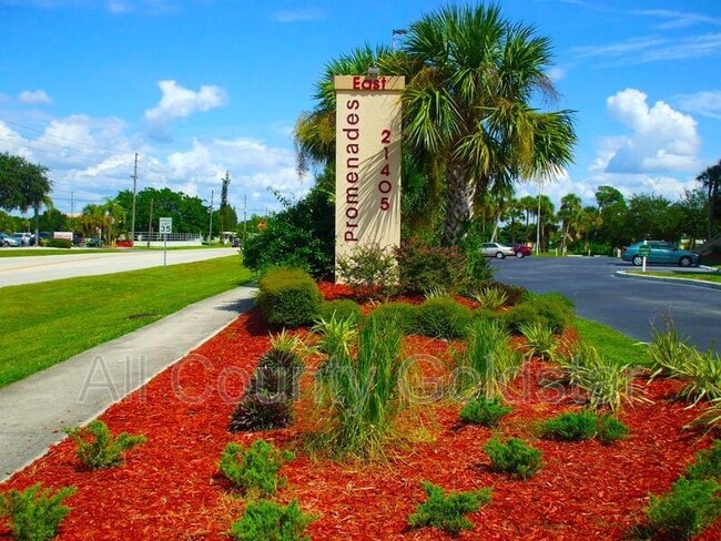 Photo - 21405 Olean Blvd