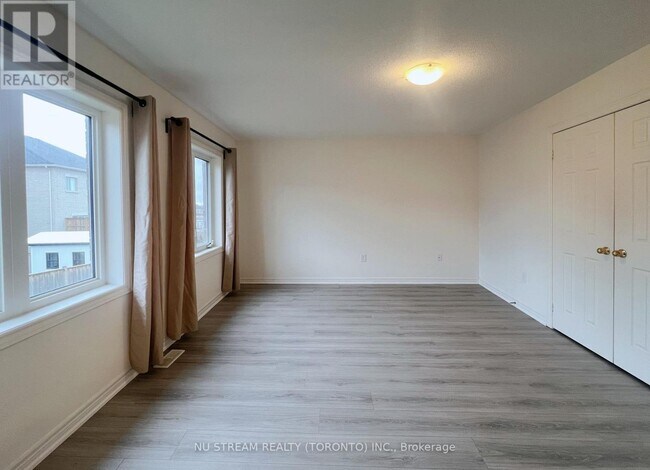 Photo - 37 Kavanagh Ave