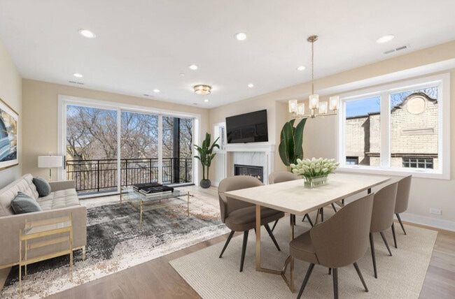 Photo - 4861 N Hermitage Ave