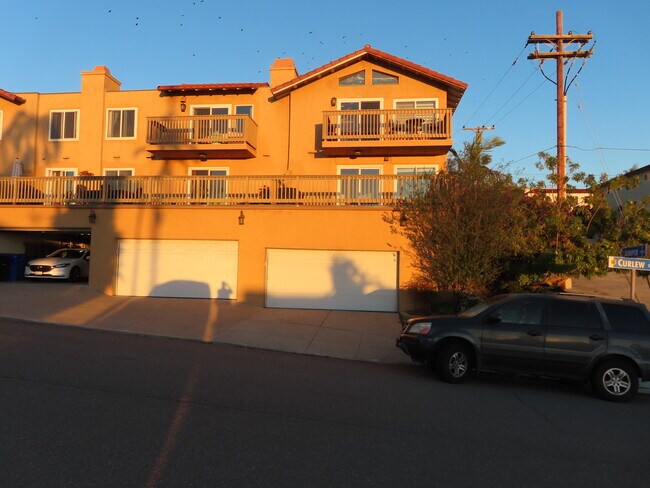 Photo - 2319 Curlew St Unidad 4