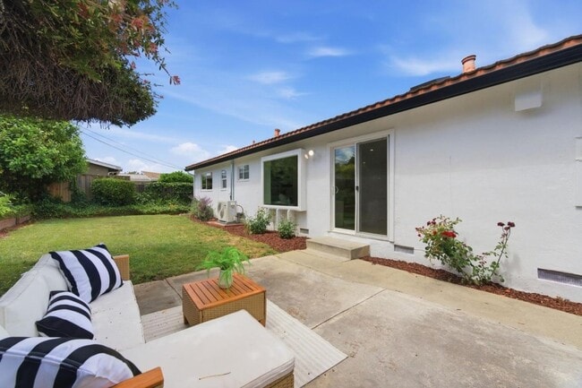 Photo - 399 Castro Ct