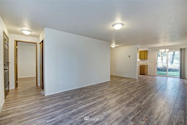 Photo - 19206 5th Ave E Unit B