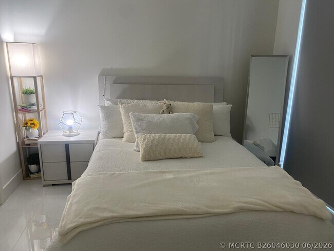 Photo - 301 Altara Ave Unit 204