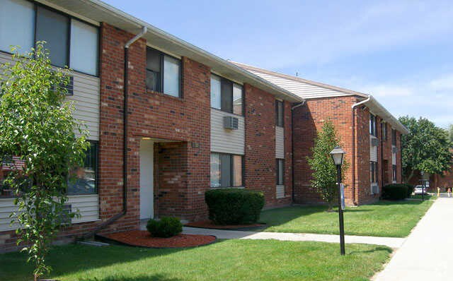 Photo - Woodland Manor Apartments