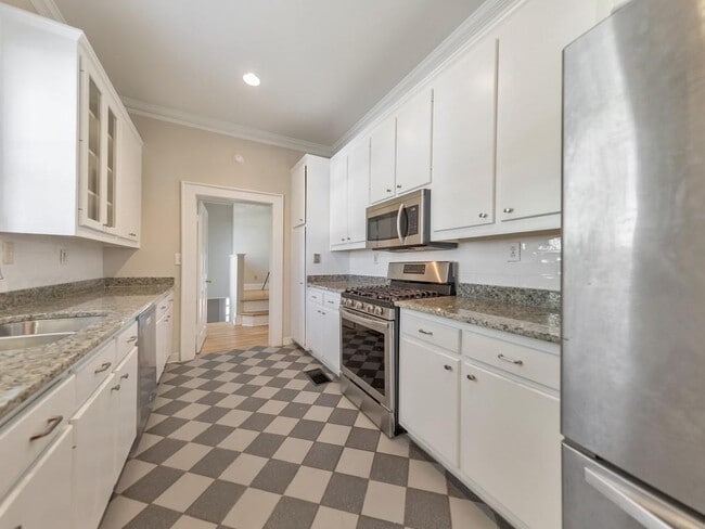 Photo - 515 Calhoun St NW