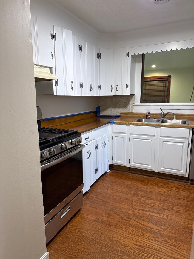 Photo - 4635 Cumby Rd