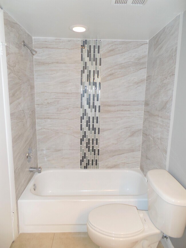 Photo - 5740 Rock Island Rd