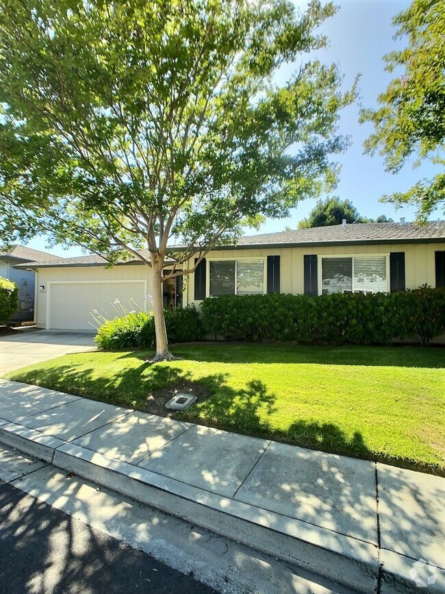 Building Photo - 3 Bedroom Duplex in Sunnyvale Rental