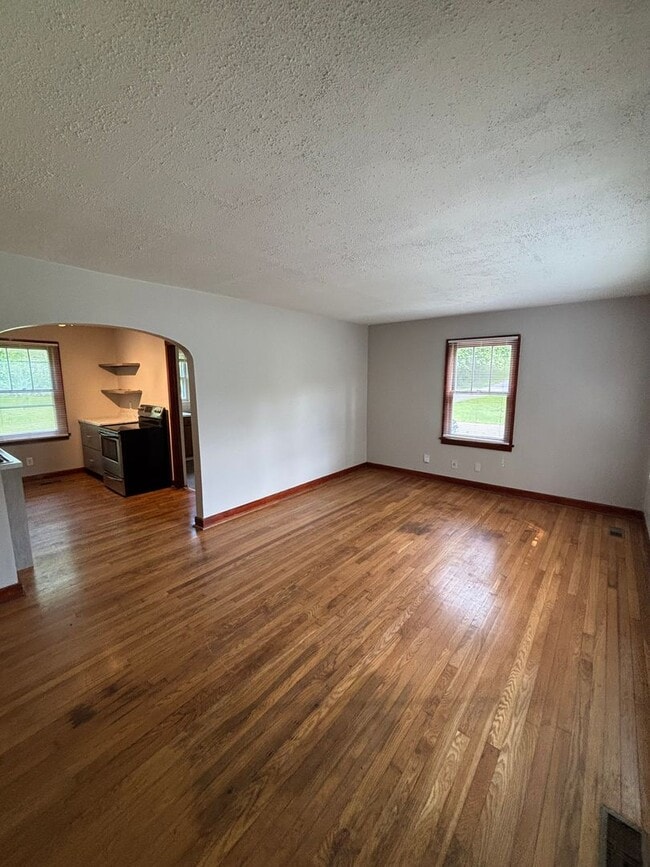 Photo - Newly Renovated!!!