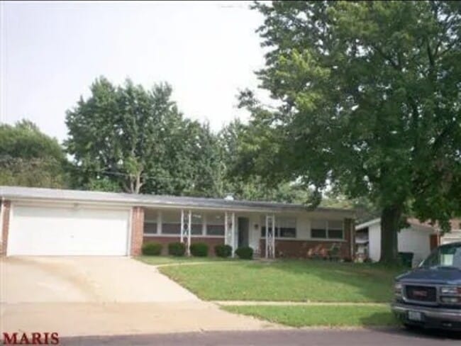 Building Photo - 1670 Fairmount Dr Rental