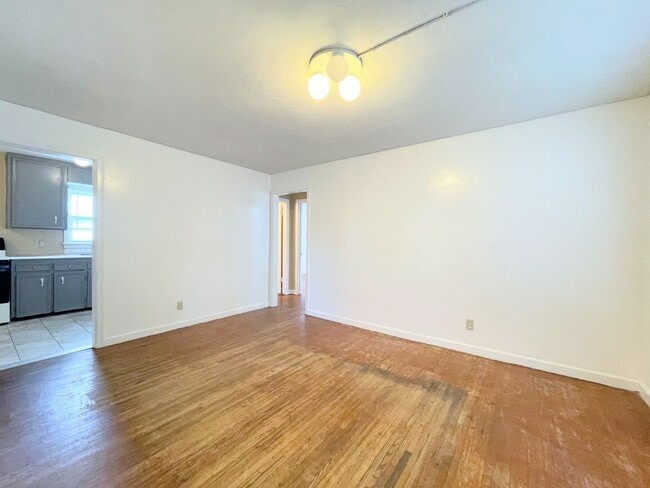 Photo - 3 Bedroom Located In Wichita