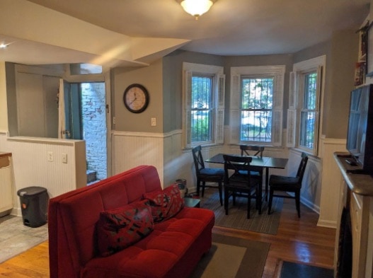 Photo - 219 3rd St NE