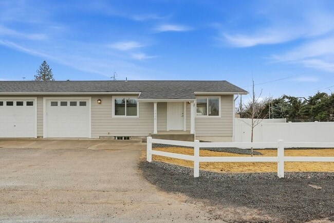 Building Photo - 3440 N Huetter Rd