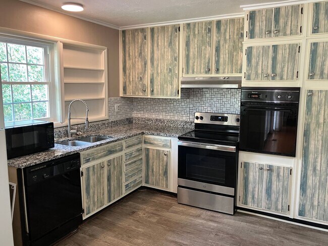 Photo - Beautifully Renovated Home for Rent in Americus