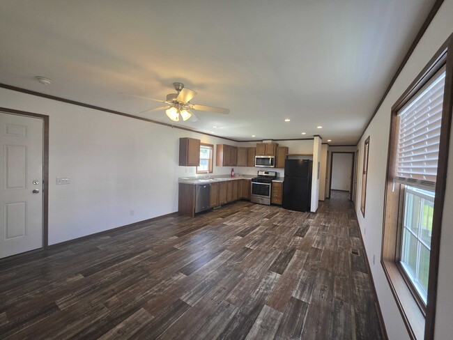 Photo - 73 Meggan Dr