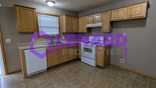 553 N Chandler Ave