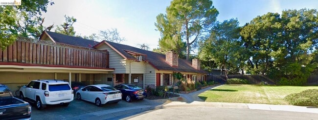 Photo - 21 Waverley Ct Unit 4