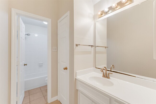 Photo - 3931 Shadow Trace Cir