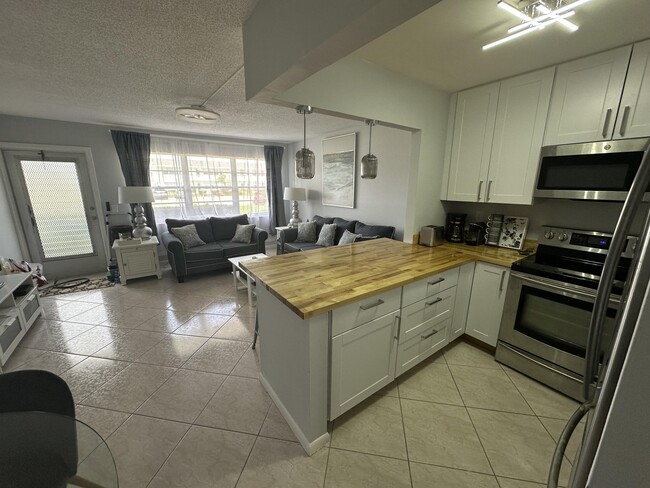 Photo - 3 Berkshire A