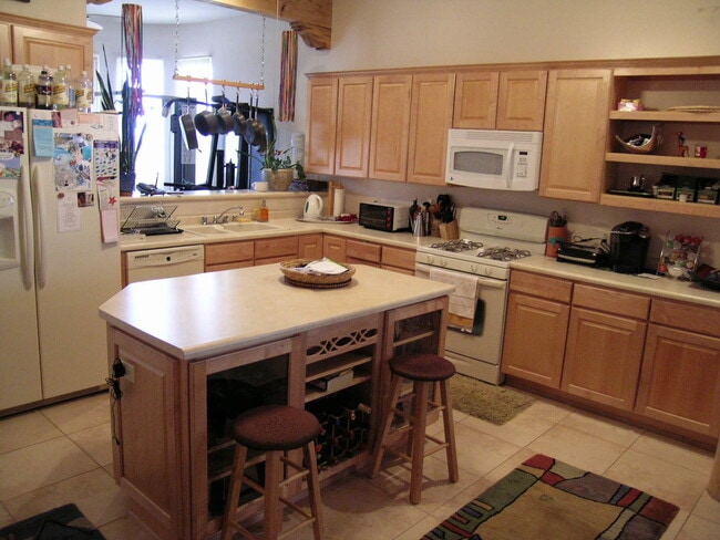 Photo - 2194 Manuel Medrano Rd
