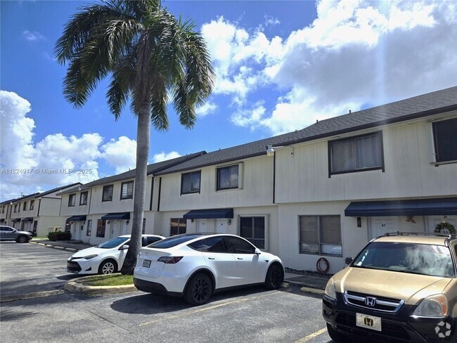 Building Photo - 8430 NW 8th St Unit B7 Rental