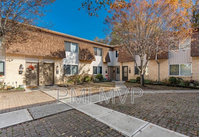 Photo - 7290 Broadwyn Dr