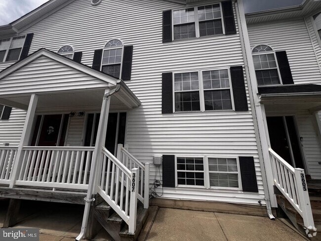 Building Photo - 3607 Harbor Rd Rental