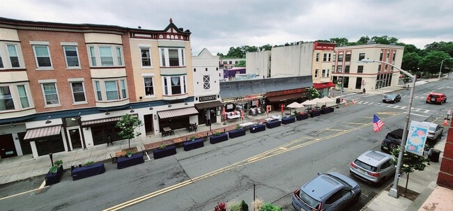 Photo - 133 E Broad St Unit 4