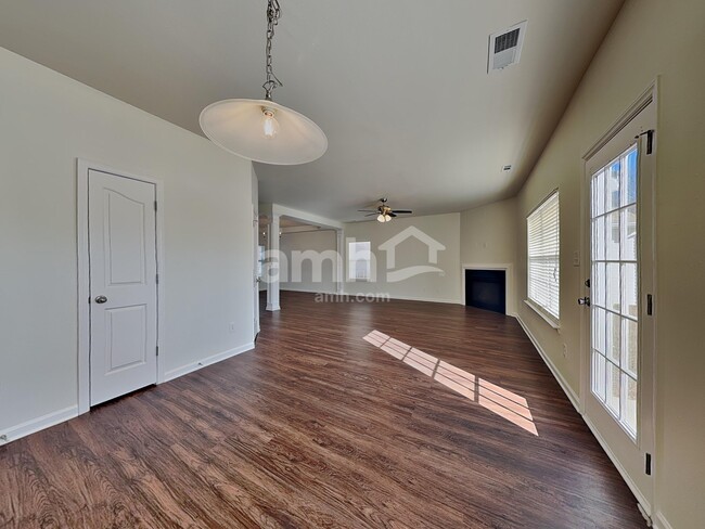2524 Ingleside Dr