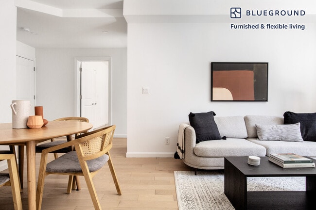 Photo - 160 E 48th St Unidad FL11-ID1108