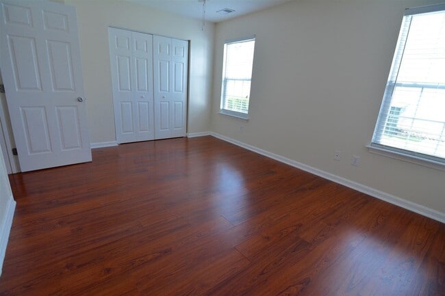 Photo - 599 Albion Cir
