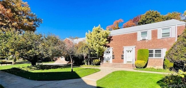 Building Photo - 261-45 Langston Ave Unit 2