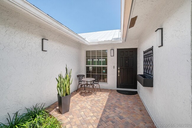 Photo - 1401 Hummingbird Dr
